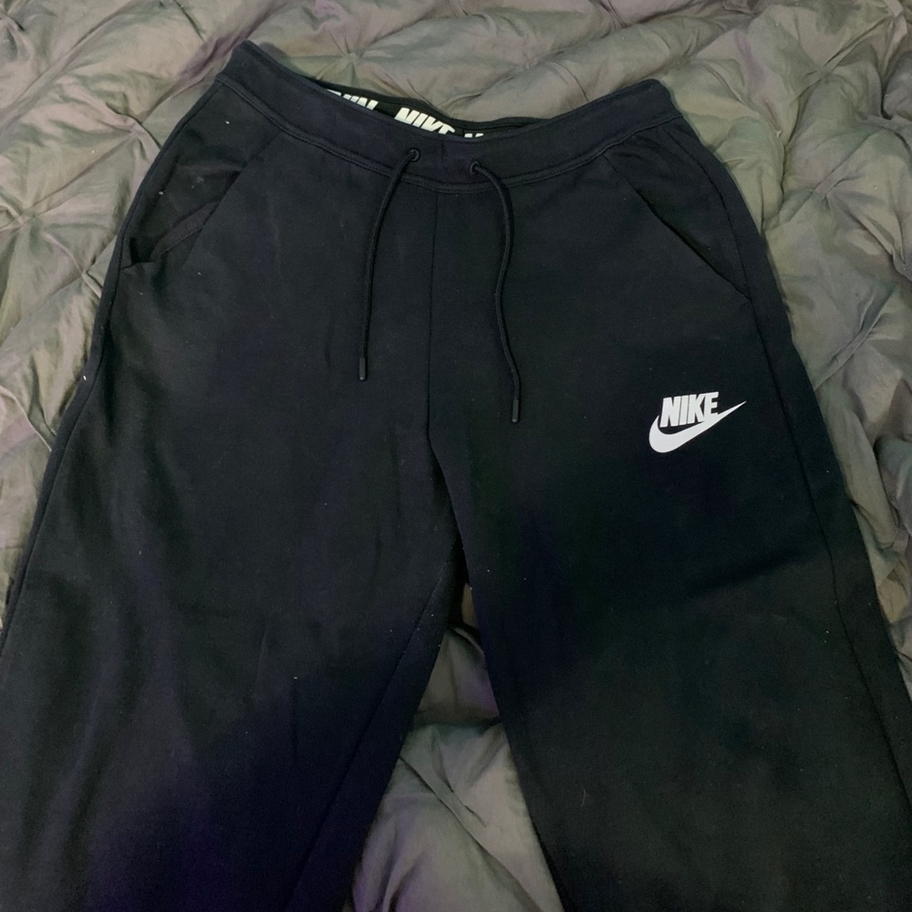 Nike cropped joggers